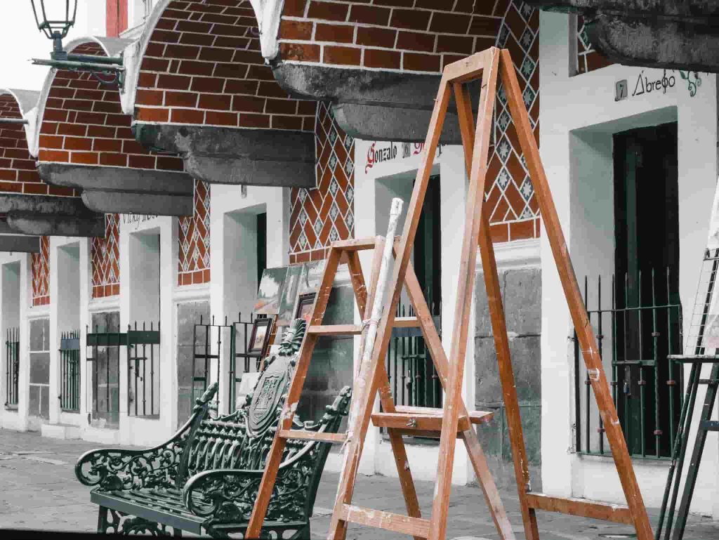 Detailed view of an easel at the Artists Neigbourhood in Puebla
